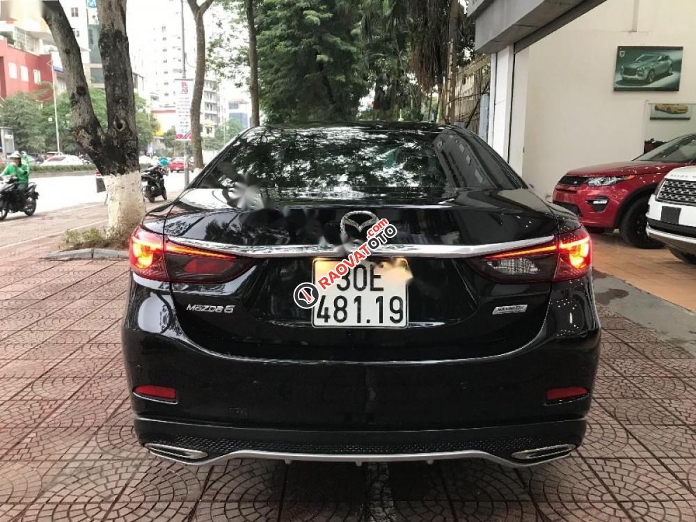 Cần bán gấp Mazda 6 2.0 Premium năm 2017, màu đen, giá 920tr-9