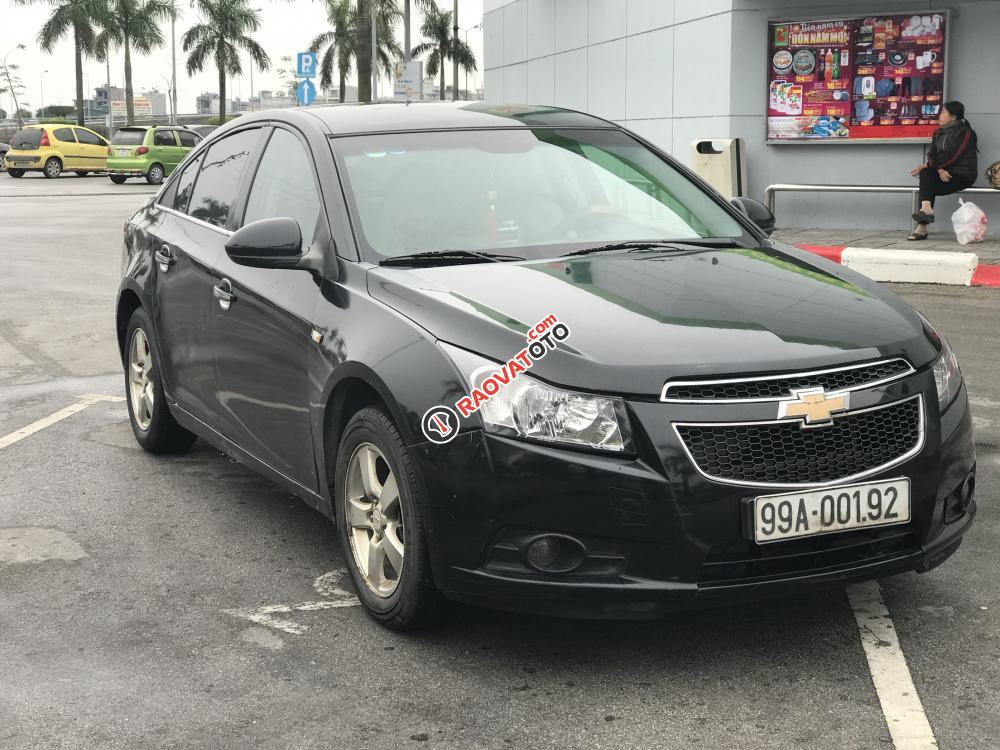 Cần bán xe Chevrolet Cruze năm 2010 màu đen, giá 315 triệu-2