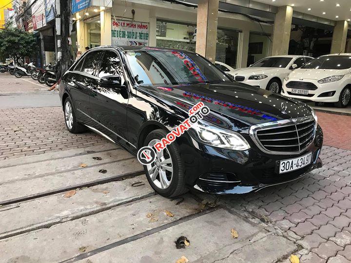 Bán xe Mercedes E200 đời 2014, màu đen nội thất kem-3