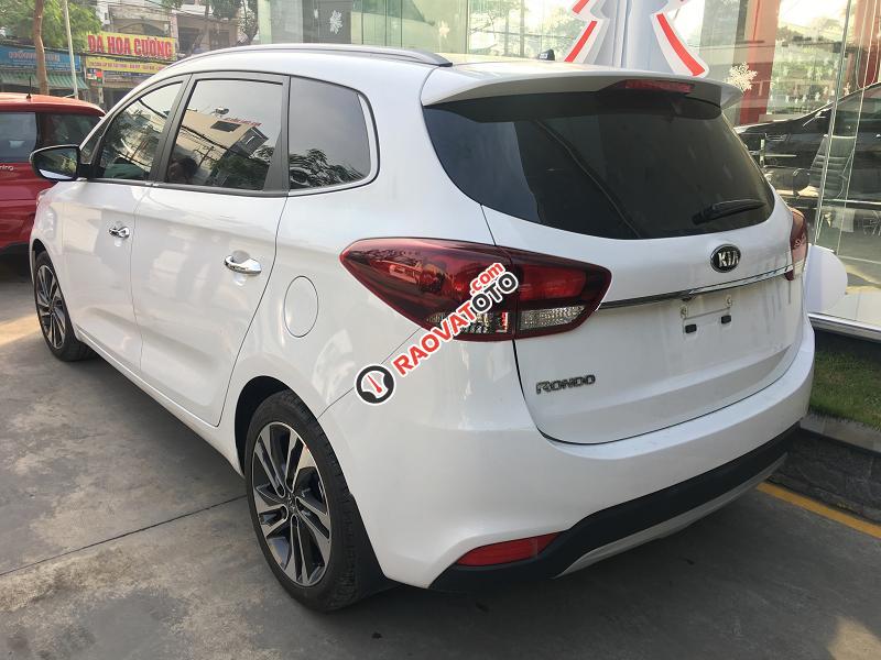 Cần bán xe Kia Rondo đời 2017, màu trắng-3