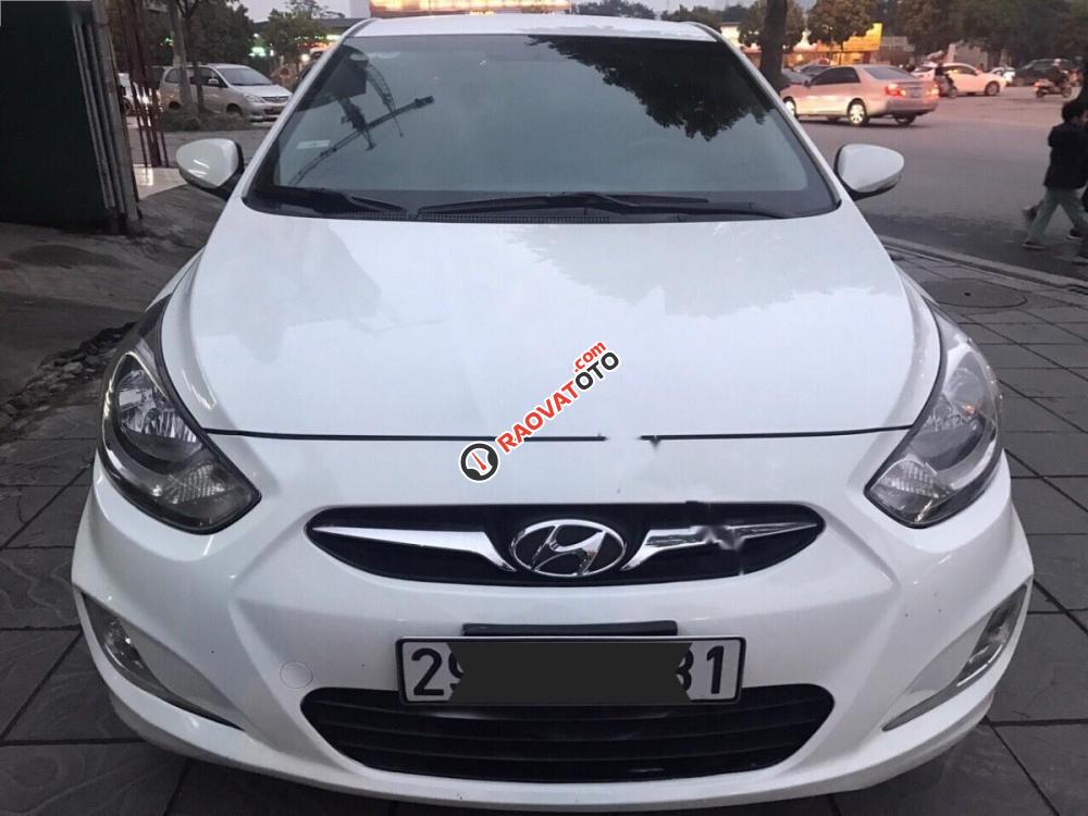 Cần bán xe Hyundai Accent 1.4AT đời 2011, màu trắng, nhập khẩu số tự động-0