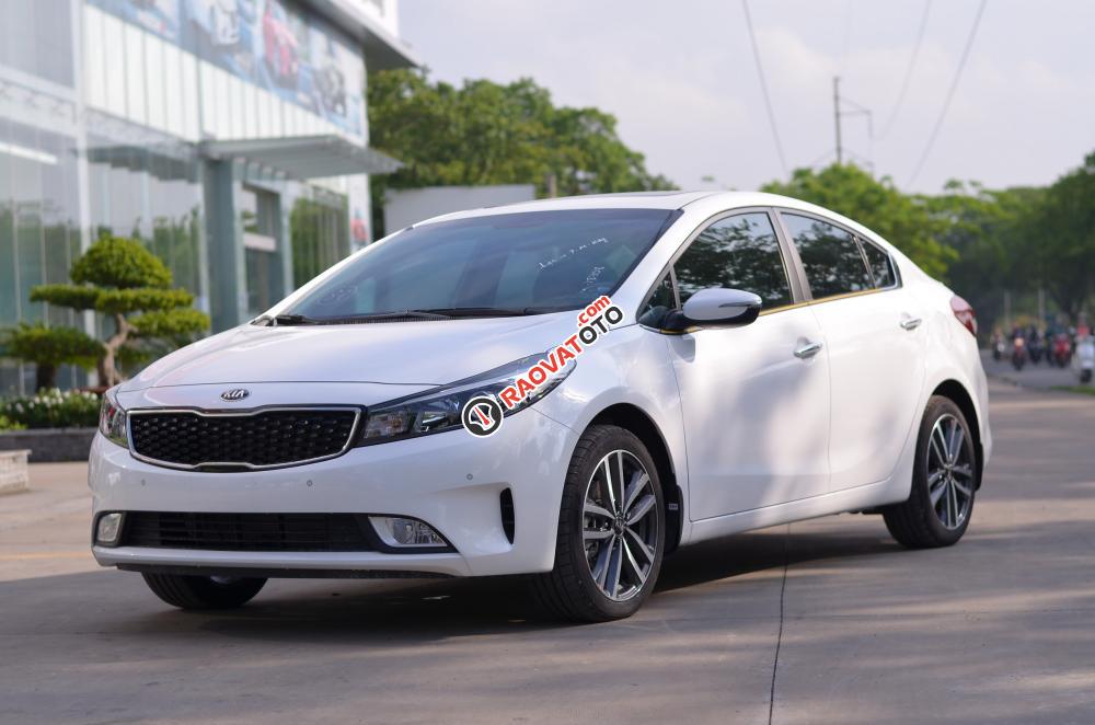 Kia Cerato 2017 full options, giá tốt nhất miền Nam, LH 0909 868 944-1