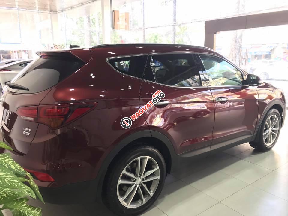 Hyundai Santa Fe giá thấp kỷ lục tại Hyundai Gò Vấp. Giảm giá sập sàn lên tới 260_triệu_đồng-1