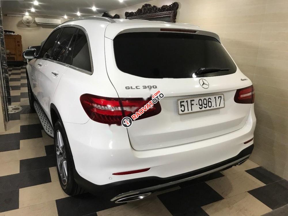 Bán Mercedes GLC 300 2.0AT 4matic sản xuất 2016, màu trắng-6