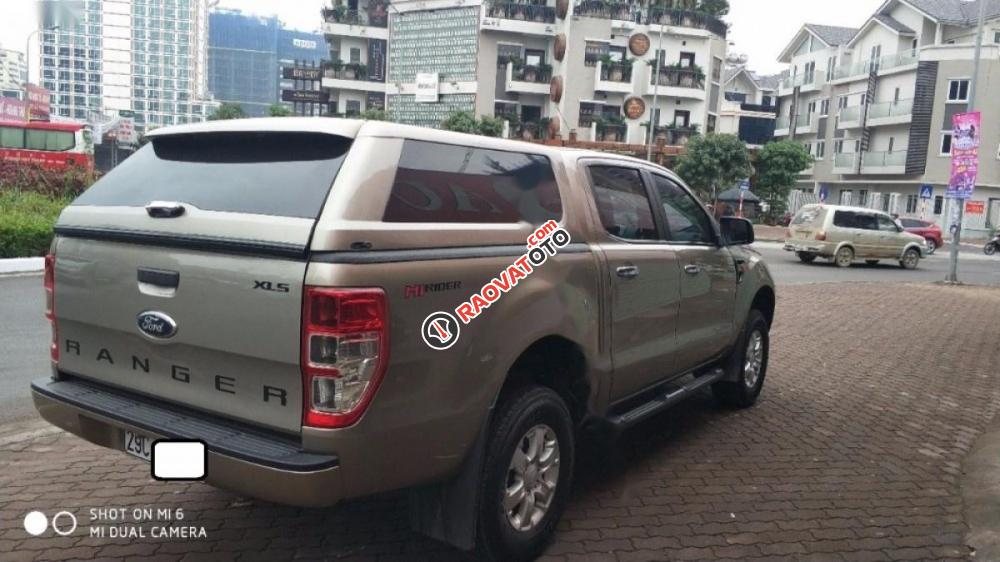 Cần bán lại xe Ford Ranger XLS 2.2L 4x2 AT đời 2014, nhập khẩu nguyên chiếc chính chủ giá cạnh tranh-7