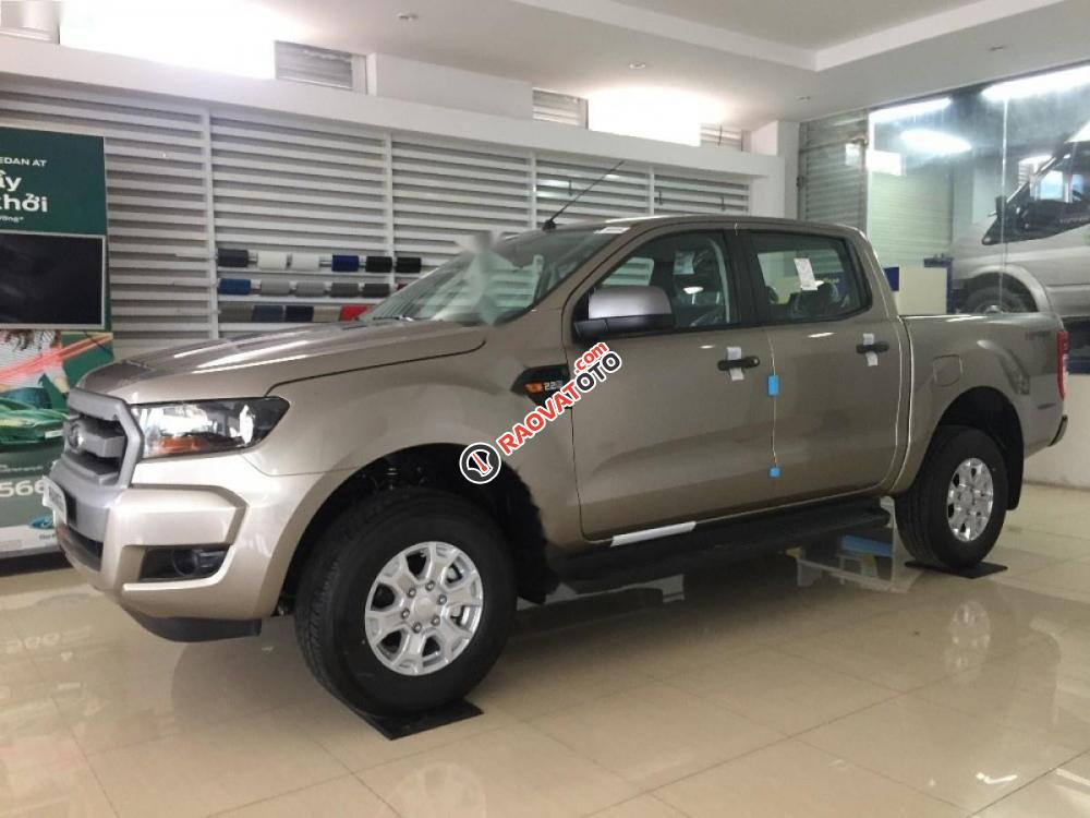 Bán ô tô Ford Ranger XLS 2.2L 4x2 AT đời 2017, nhập khẩu nguyên chiếc-0