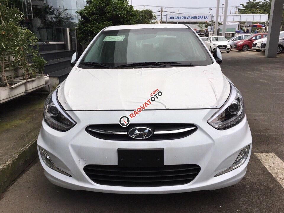 Cần bán Hyundai Accent đời 2017, màu trắng, nhập khẩu nguyên chiếc-0