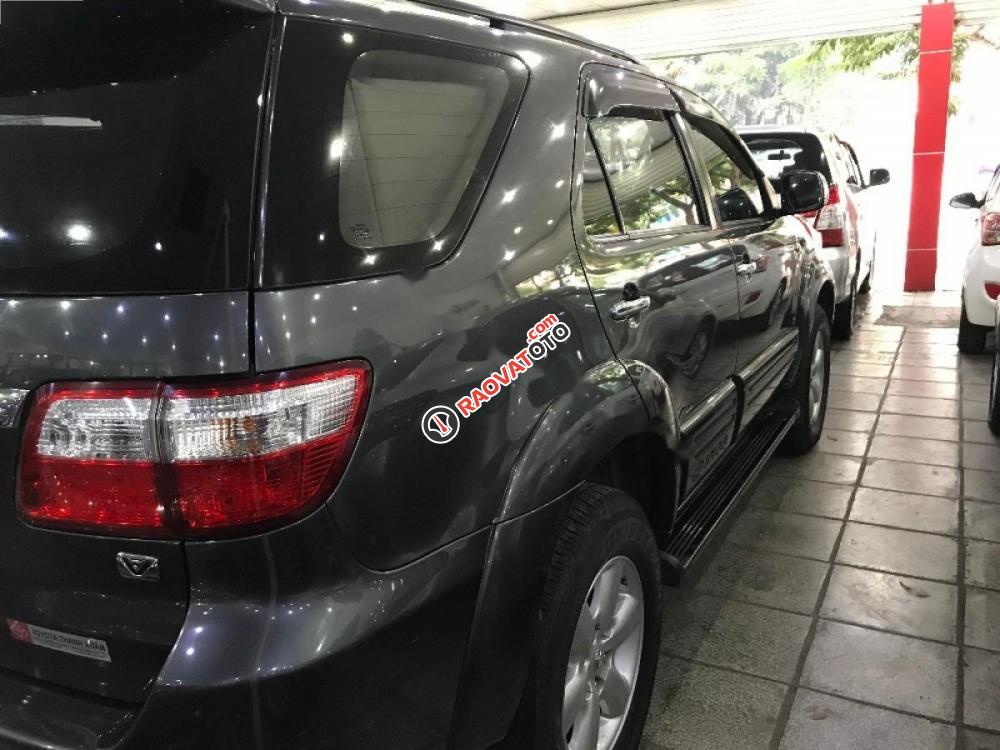 Bán xe Toyota Fortuner 2.7V 4x4 AT đời 2010, màu xám giá cạnh tranh-4