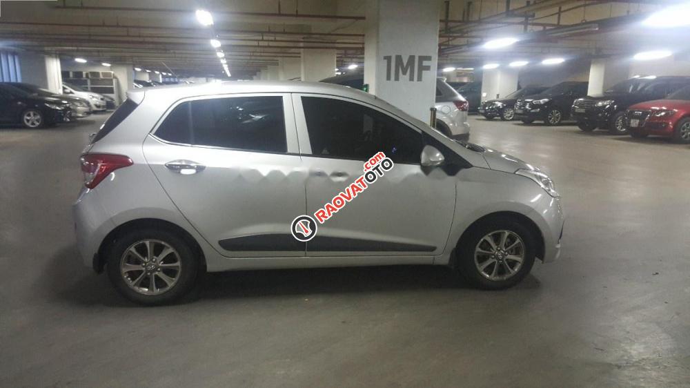 Bán Hyundai Grand i10 đời 2014, màu bạc, nhập khẩu nguyên chiếc-3