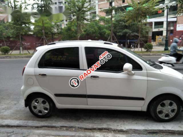 Bán Chevrolet Spark đời 2010, màu trắng-1