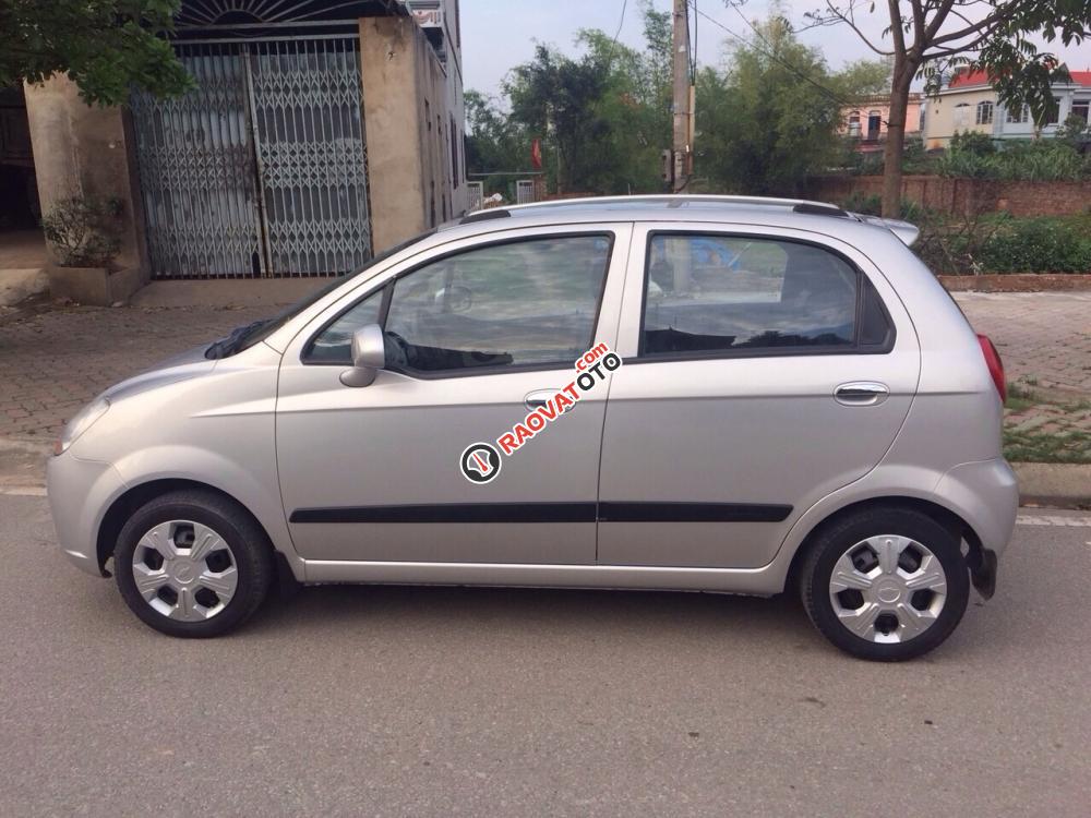 Bán xe Chevrolet Spark đời 2011, màu bạc-1