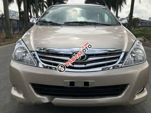 Bán xe Toyota Innova G sản xuất 2010 xe gia đình-1