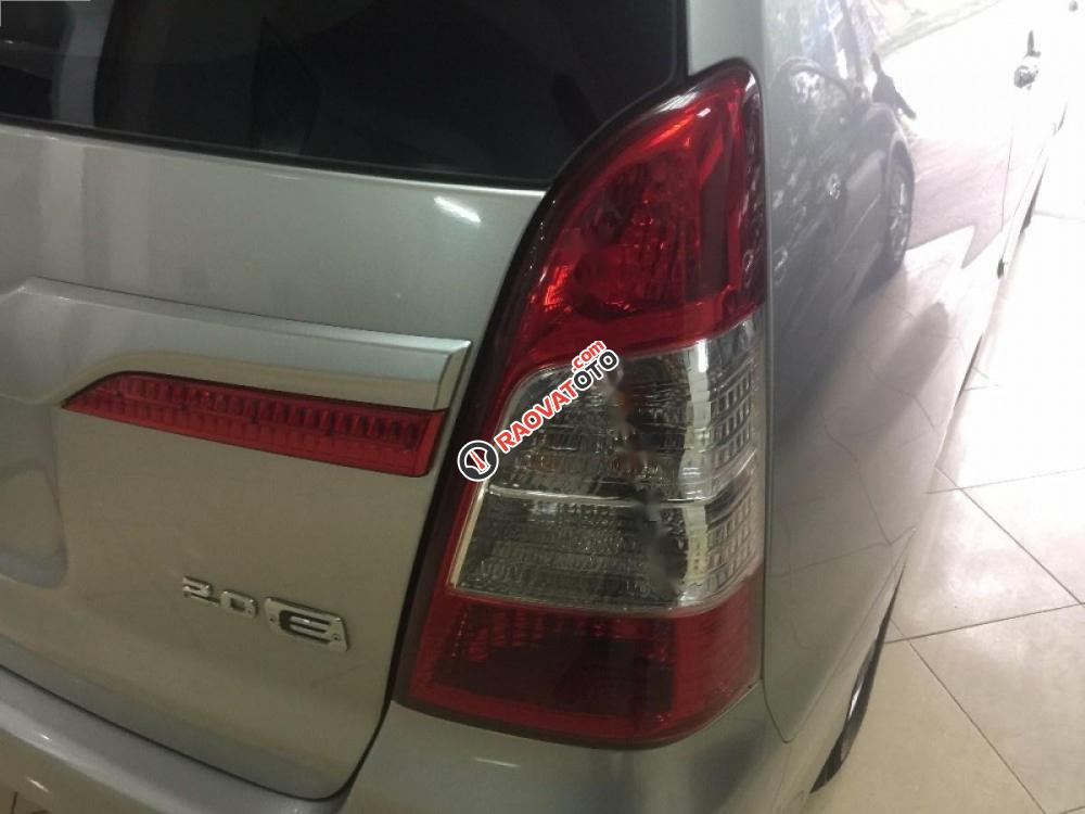 Bán xe Toyota Innova 2.0E năm 2014, màu bạc số sàn giá cạnh tranh-2