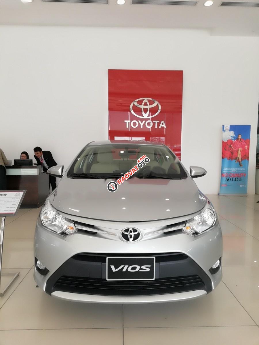 Bán Toyota Vios 1.5E đời 2017, màu bạc, giá chỉ 480 triệu-0