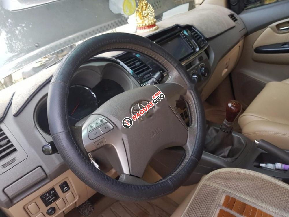 Cần bán gấp Toyota Fortuner 2.5G đời 2013, màu xám, xe gia đình giá cạnh tranh-3