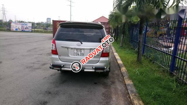 Bán xe Toyota Innova năm 2012, màu bạc-5