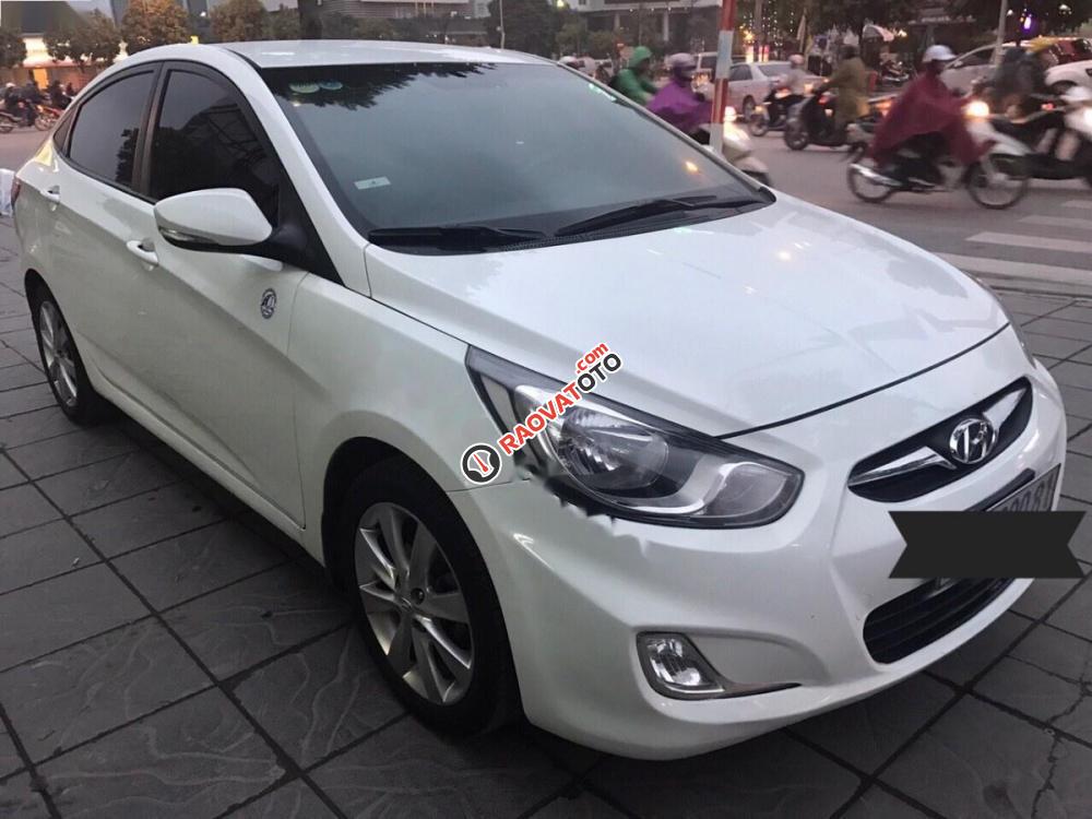 Cần bán xe Hyundai Accent 1.4AT đời 2011, màu trắng, nhập khẩu số tự động-1