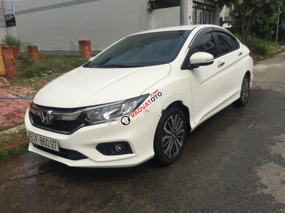 Cần bán Honda City 1.5 đời 2017, màu trắng số tự động-1