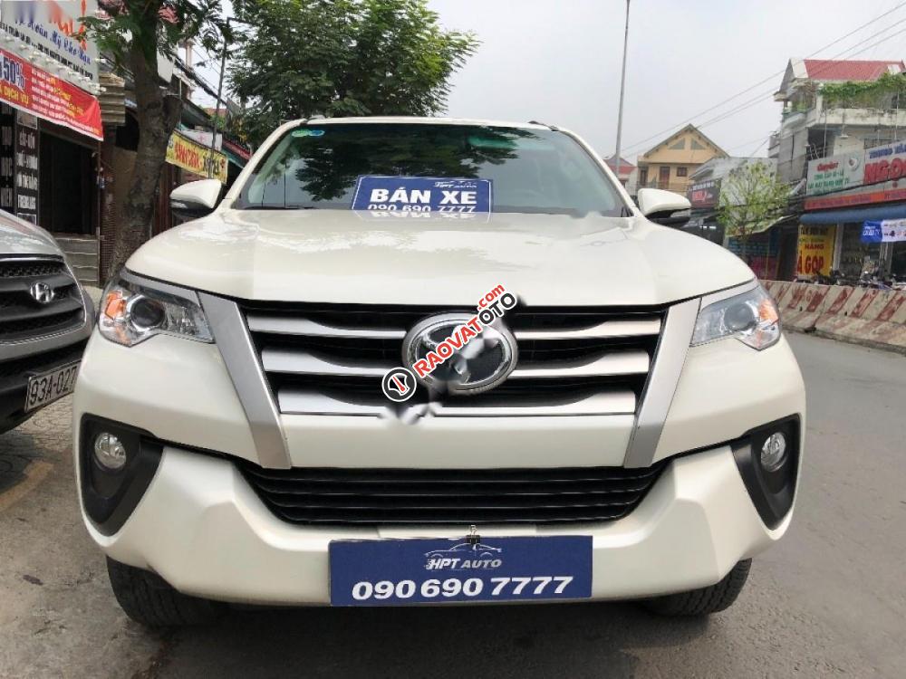 Cần bán gấp Toyota Fortuner 2.4G 4x2 MT đời 2017, màu trắng, nhập khẩu số sàn-0