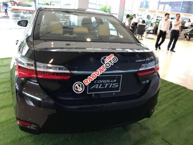 Bán Toyota Corolla altis 1.8G đời 2017, màu đen-2