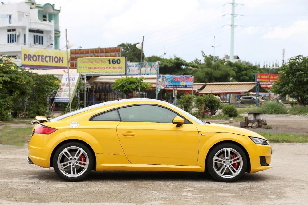 Cần bán gấp Audi TT đời 2016, màu vàng, nhập khẩu nguyên chiếc-24