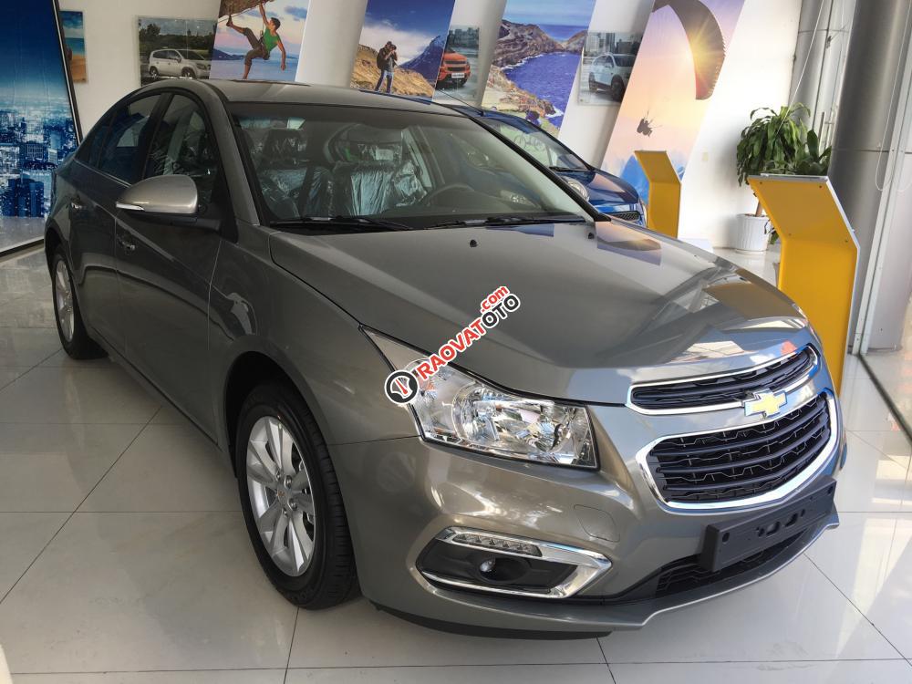 Chevrolet Cruze LT 1.6L màu nâu 5 chỗ, mua xe trả góp, giao xe tận nơi - LH: 0945.307.489-0