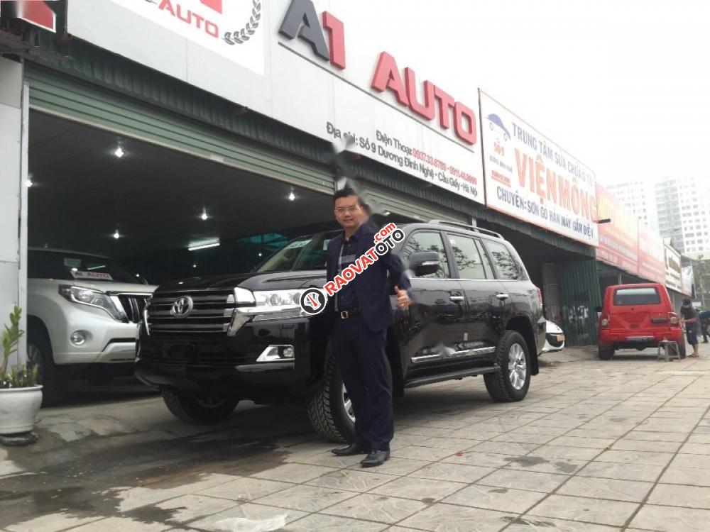 Bán Toyota Land Cruiser VX 4.6 V8 năm 2017, màu đen, nhập khẩu-8