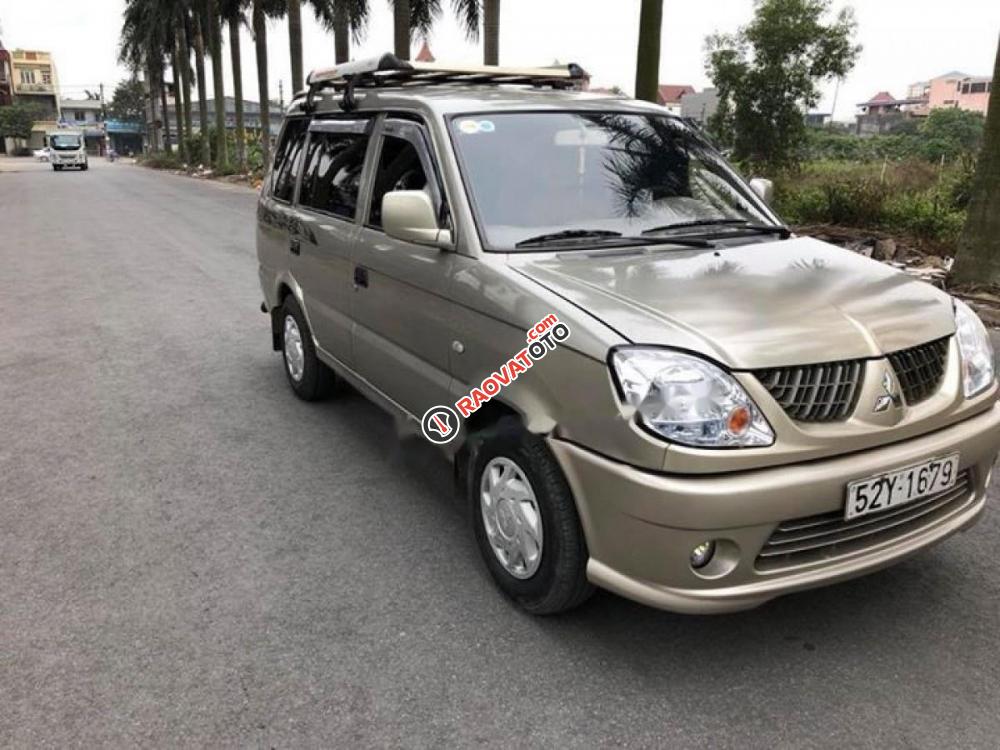 Cần bán gấp Mitsubishi Jolie năm 2004, màu vàng-4