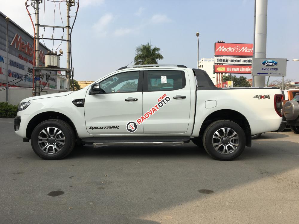 Bán xe Ford Ranger Wildtrak 3.2 AT 4x4 đời 2017, hỗ trợ trả góp hơn 80%, hỗ trợ thủ tục hoàn thiện xe-2