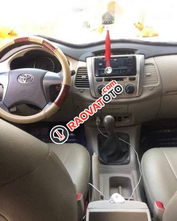 Bán Toyota Innova đời 2016, màu bạc chính chủ-2