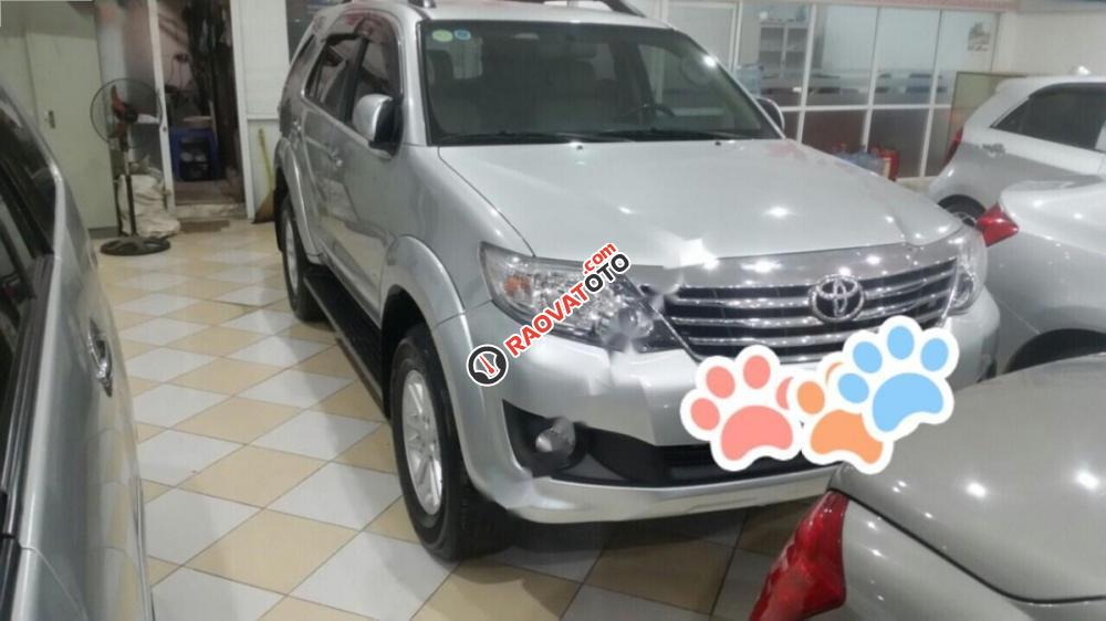 Cần bán lại xe Toyota Fortuner 2.7 AT đời 2015, màu bạc giá cạnh tranh-0