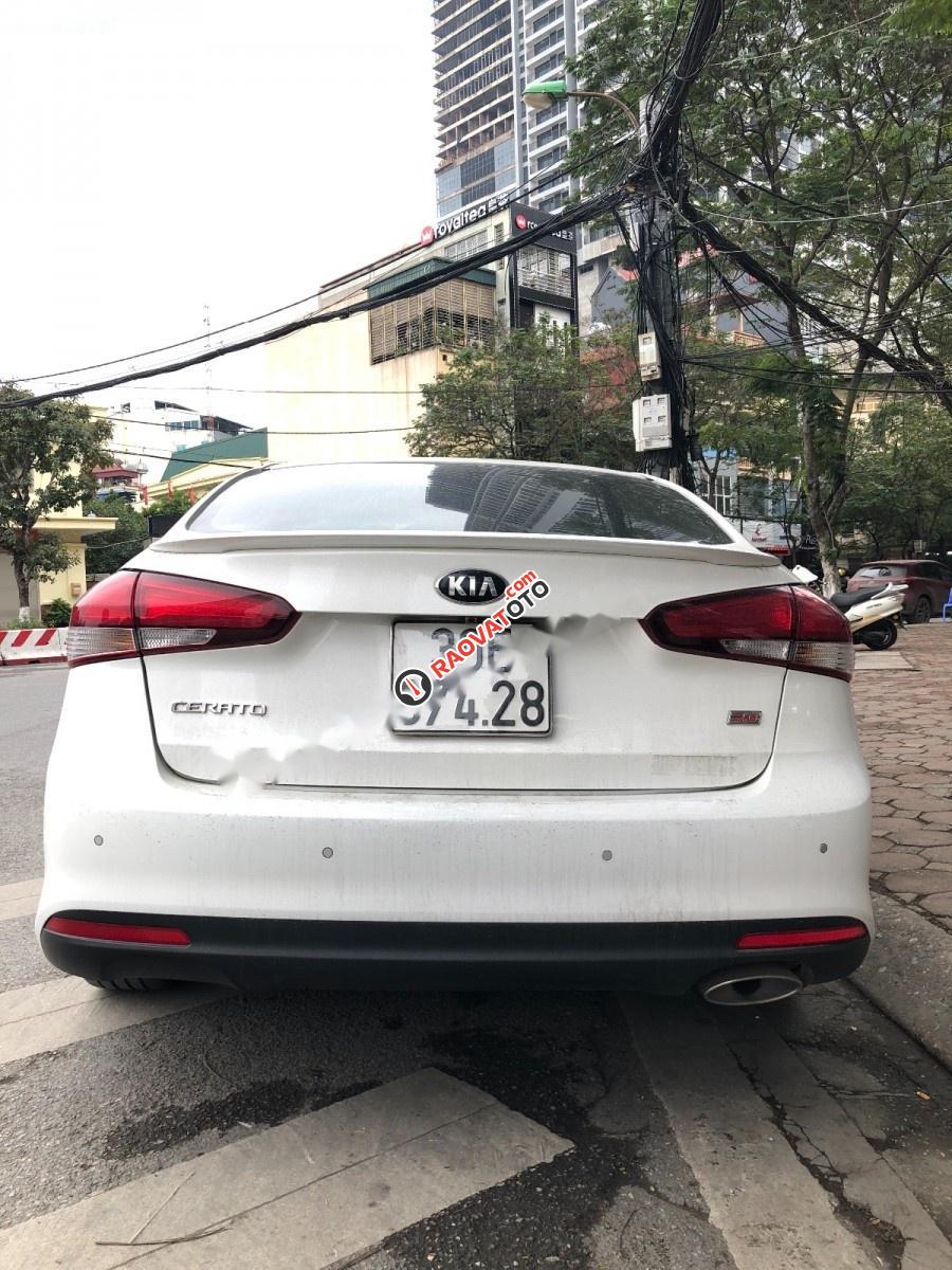 Cần bán xe Kia Cerato 2.0 AT 2016, màu trắng số tự động-1
