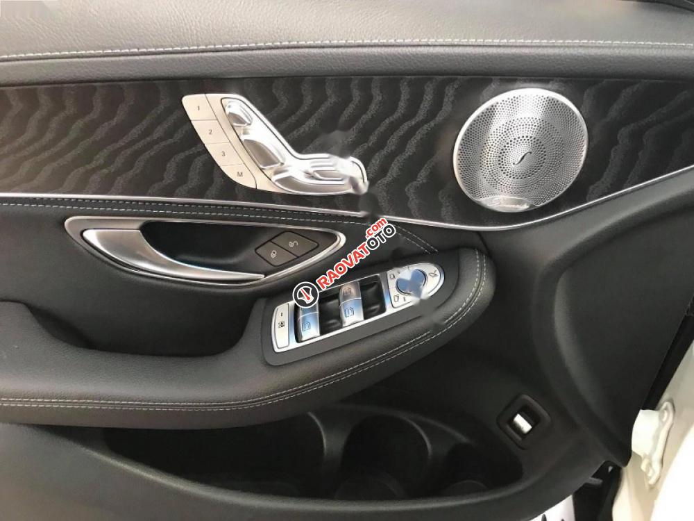 Chính chủ bán Mercedes GLC 300 4Matic sản xuất 2016, màu trắng-6
