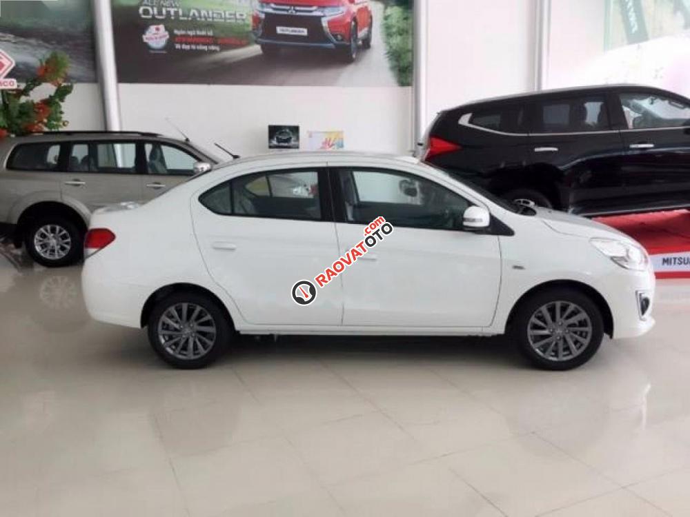 Bán xe Mitsubishi Attrage 1.2CVT đời 2017, màu trắng, nhập khẩu-3