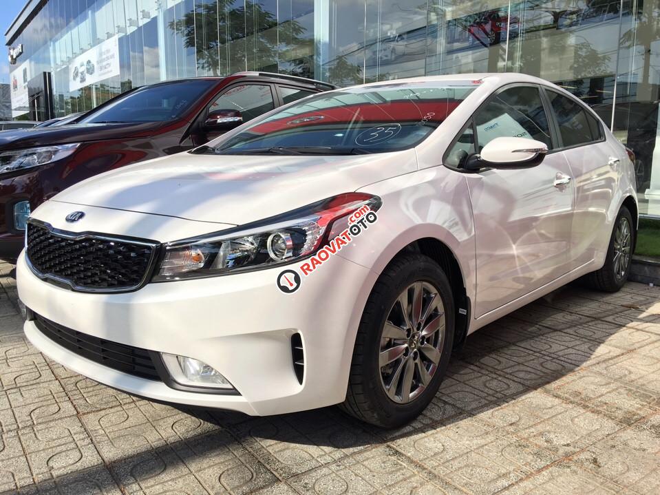 Cần bán Kia Cerato 2017, chỉ cần trả trước 180tr-2