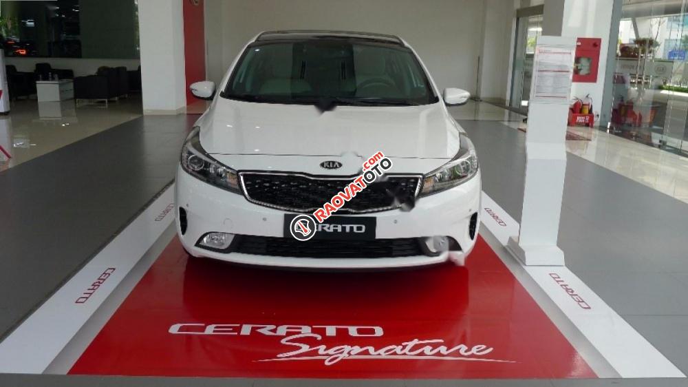 Cần bán Kia Cerato Signature 2.0 AT đời 2017, màu trắng-7