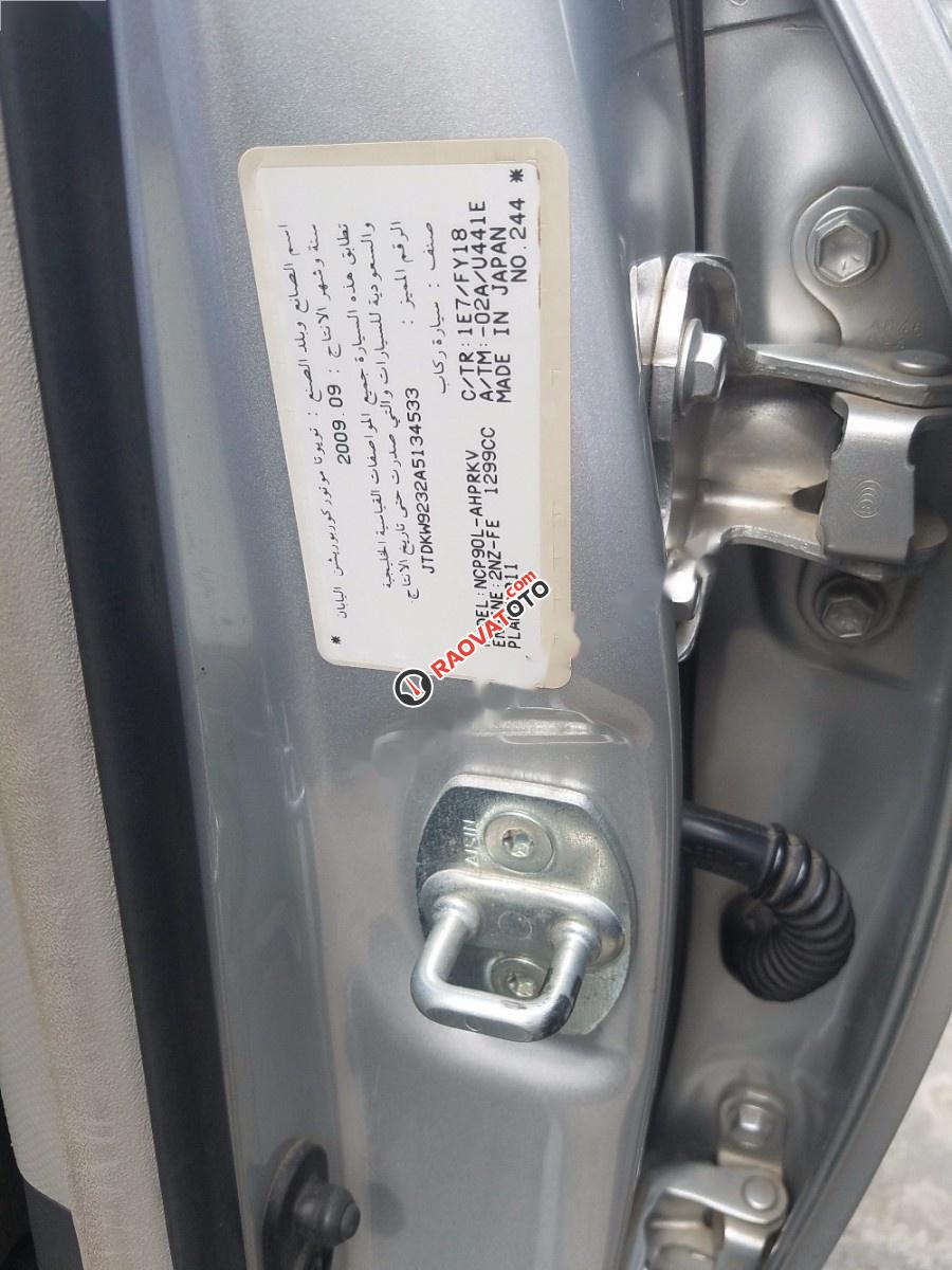 Cần bán lại xe Toyota Yaris đời 2010, màu bạc, nhập khẩu số tự động-5