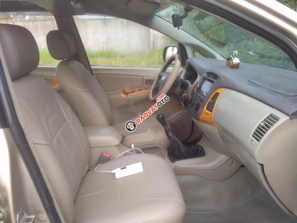 Cần bán lại xe Toyota Innova J năm 2008, màu ghi vàng -4