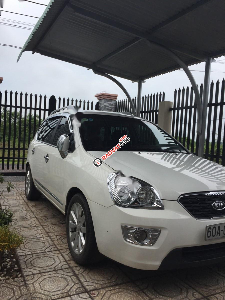 Bán Kia Carens 2012, màu trắng xe gia đình, giá 435tr-0