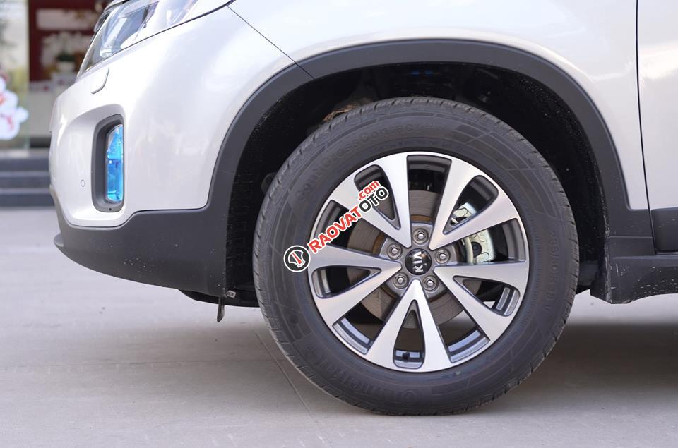 Bán xe Kia Sorento DATH màu trắng đời 2018, 939tr, số tự động, giá khuyến mãi-1