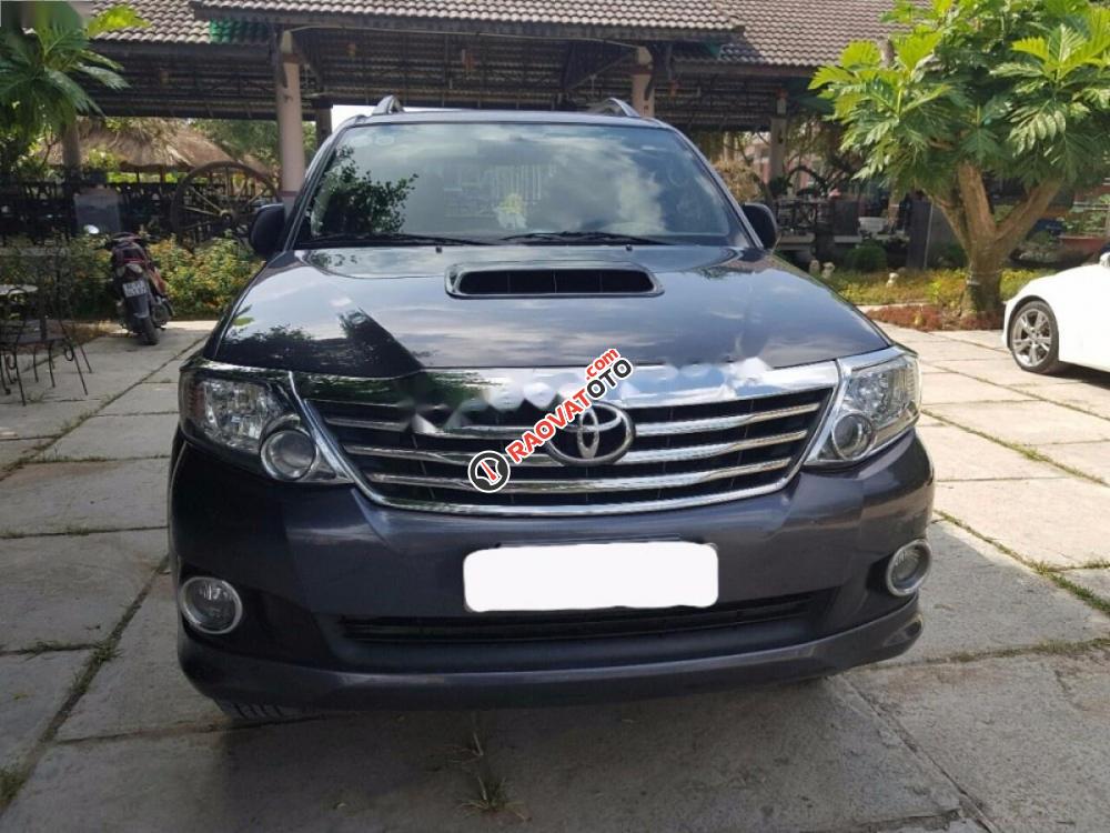 Cần bán gấp Toyota Fortuner 2.5G đời 2013, màu xám, xe gia đình giá cạnh tranh-4
