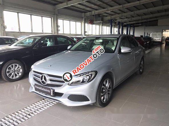 Bán xe Mercedes C200 năm 2017, màu bạc-1