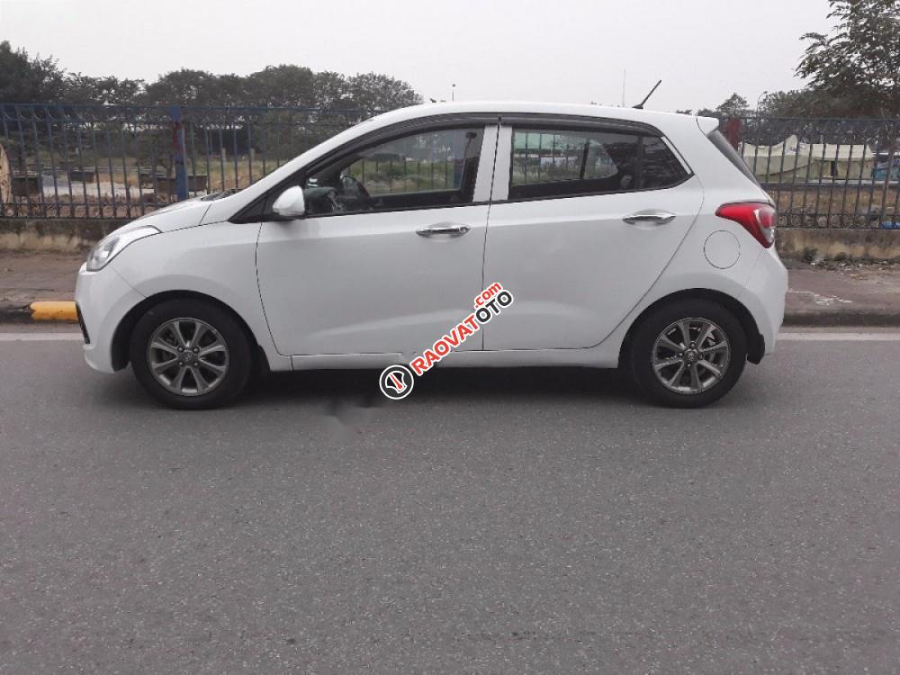 Cần bán Hyundai Grand i10 1.0 MT 2015, màu trắng, nhập khẩu còn mới, giá chỉ 312 triệu-5