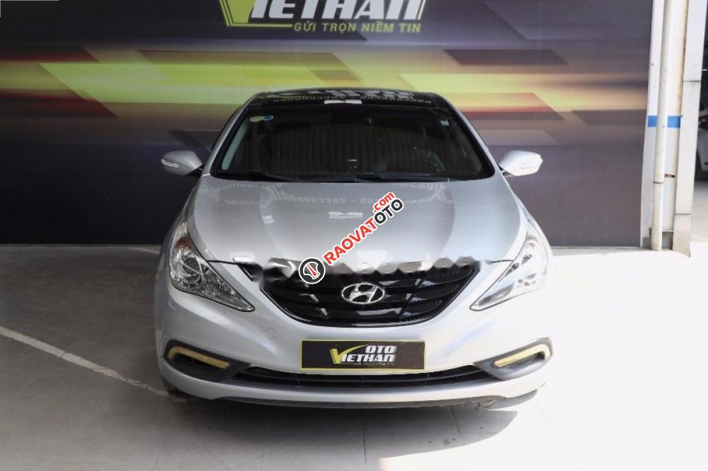 Bán Hyundai Sonata 2.0 AT đời 2010, màu bạc, nhập khẩu-2