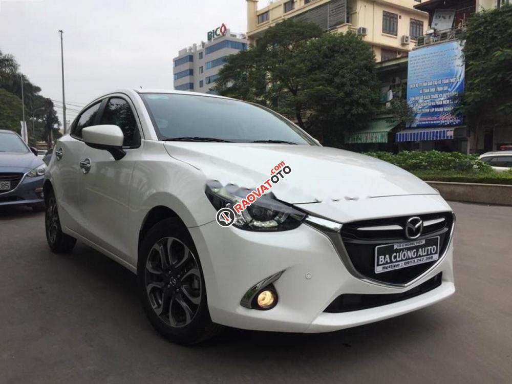 Cần bán lại xe Mazda 2 1.5 AT đời 2016, màu trắng số tự động, giá 535tr-0