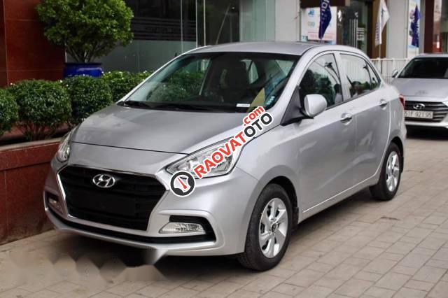 Bán ô tô Hyundai Grand i10 AT đời 2017, màu bạc-1