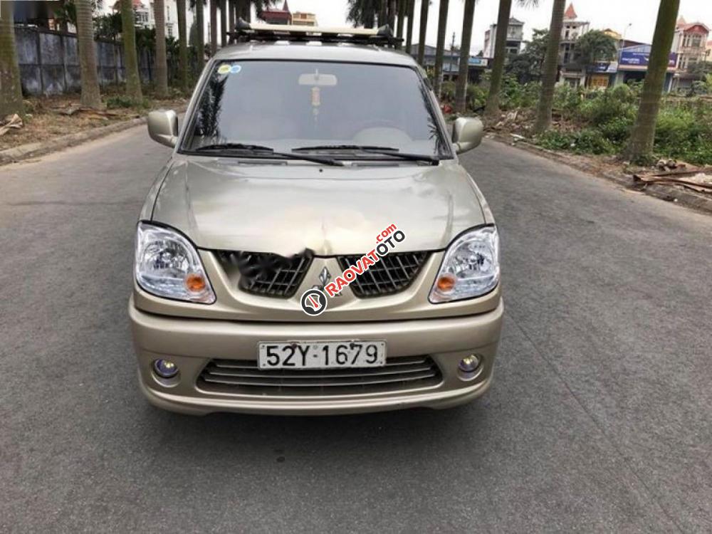 Cần bán gấp Mitsubishi Jolie năm 2004, màu vàng-0