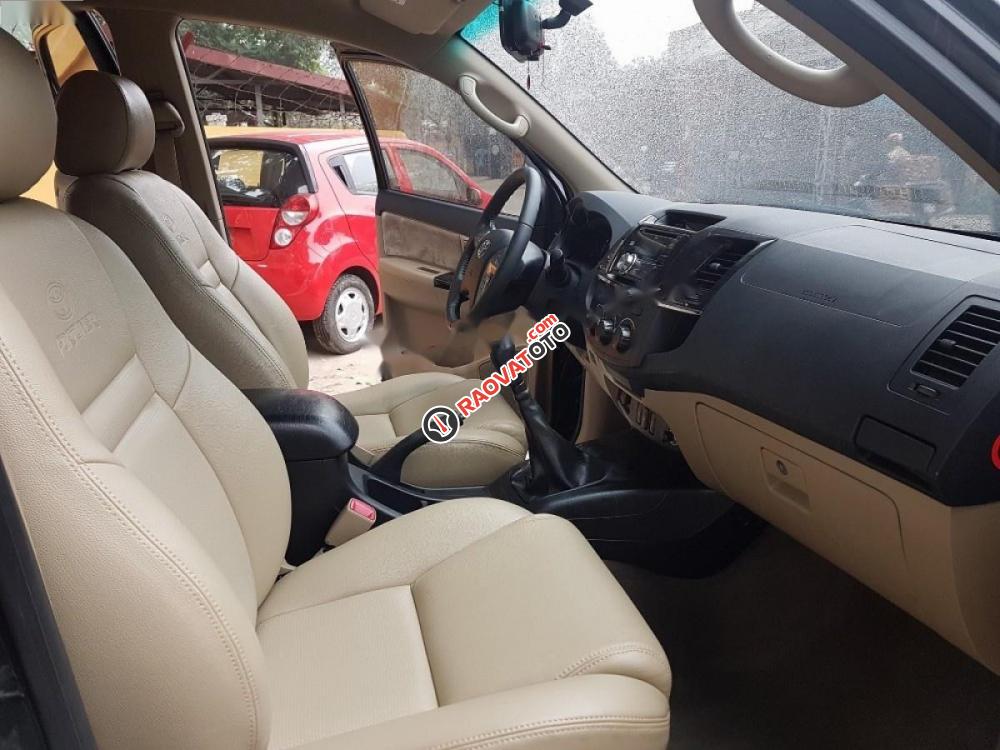 Cần bán xe Toyota Fortuner 2.5G đời 2014, màu đen số sàn, 805 triệu-1