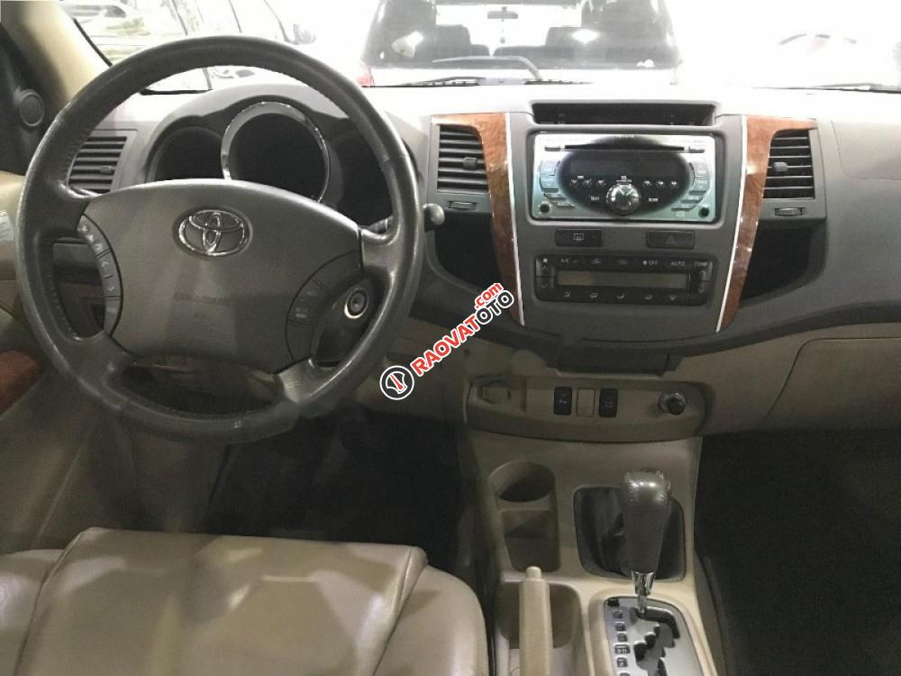 Bán xe Toyota Fortuner 2.7V 4x4 AT đời 2010, màu xám giá cạnh tranh-6