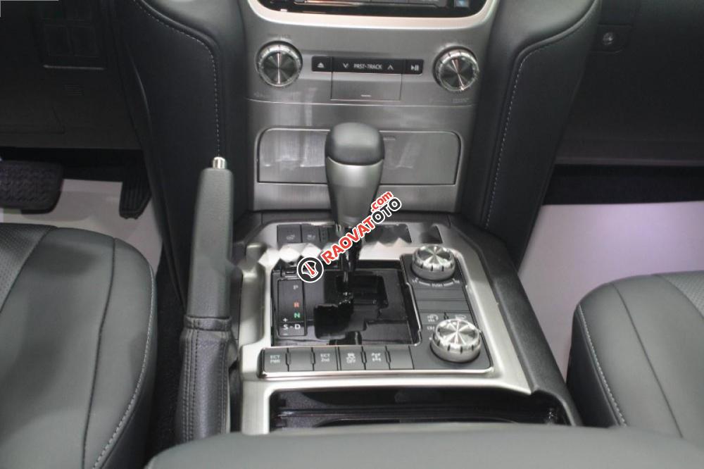 Bán Toyota Land Cruiser 5.7 V8 2016, màu đen, xe nhập-8